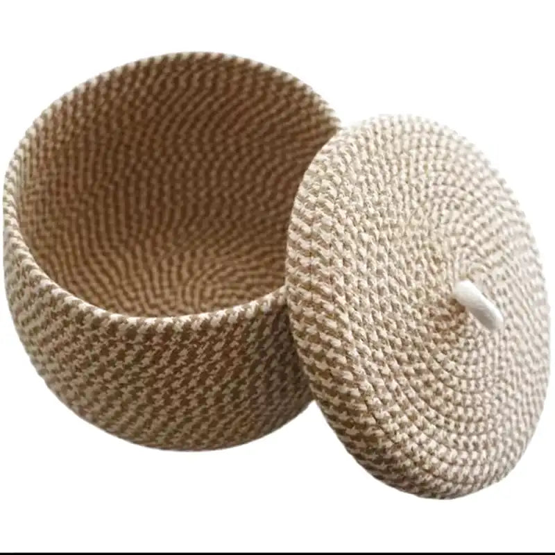 panier de rangement discret avec couvercle