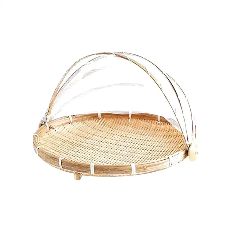 Panier en osier avec cloche protectrice