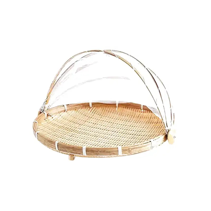 Panier en osier avec cloche protectrice