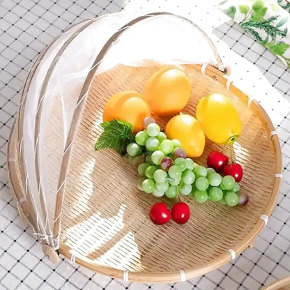 Panier en osier avec cloche protectrice