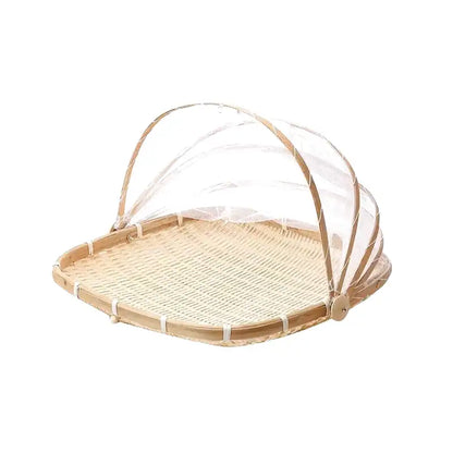 Panier en osier avec cloche protectrice